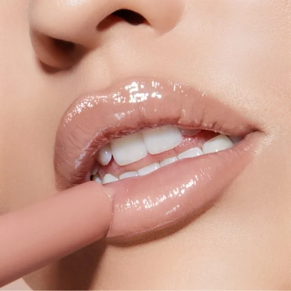 NEW✅Mario Nude Glow Moisture Plumping Lip Serum - Picture 2 of 5